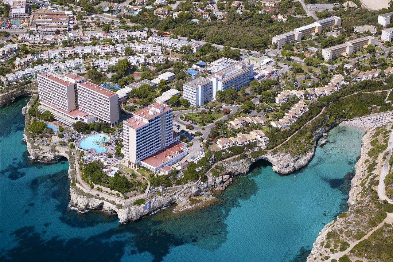 Complejo Calas De Mallorca Hotel Exterior photo