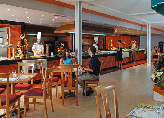 Complejo Calas De Mallorca Hotel Exterior photo