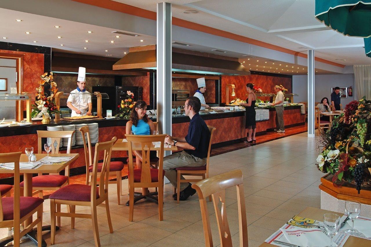 Complejo Calas De Mallorca Hotel Exterior photo