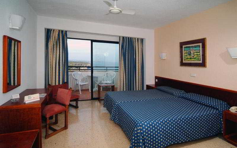 Complejo Calas De Mallorca Hotel Exterior photo